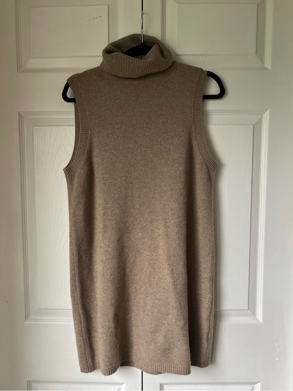 🤎 Aritzia Wilfred - Essential Wool Cashmere Taupe “Outline” Dress
